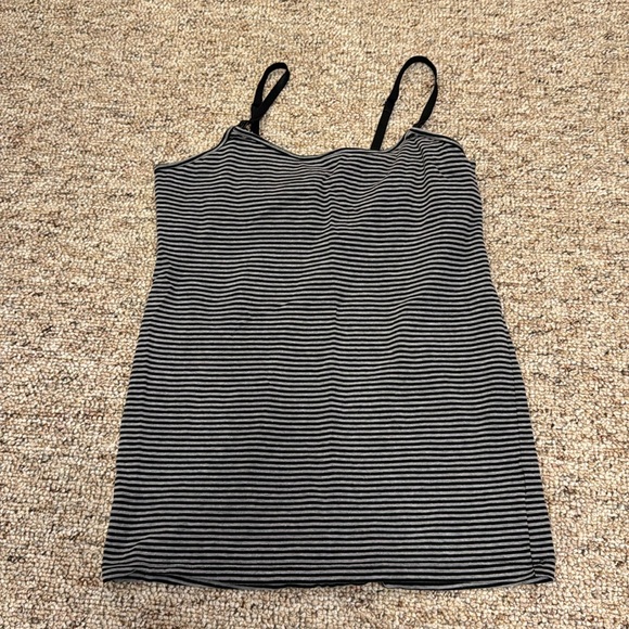 Lot of 2 Motherhood Maternity nursing tanks (lot 1) - Picture 3 of 3